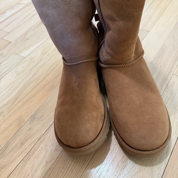 UGG Women's Bailey Bow Tall II Chestnut Suede Boots Size 8 Retail for $250 - Picture 2 of 11